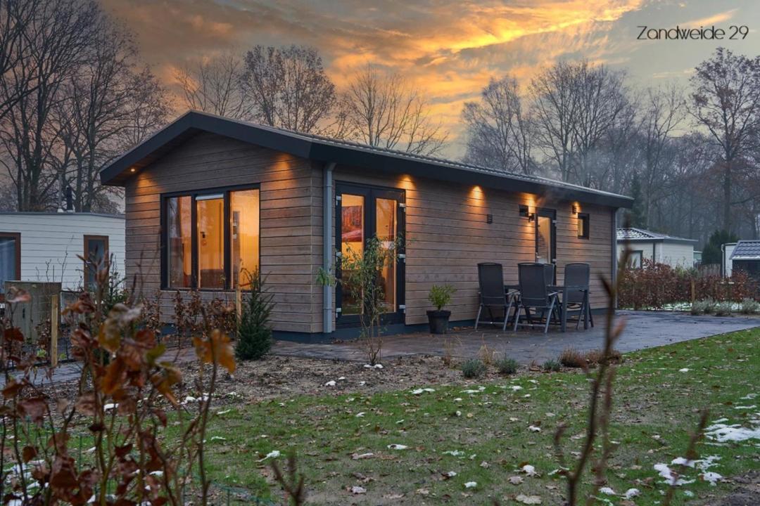 Camping De Vinkenkamp Lieren Екстериор снимка