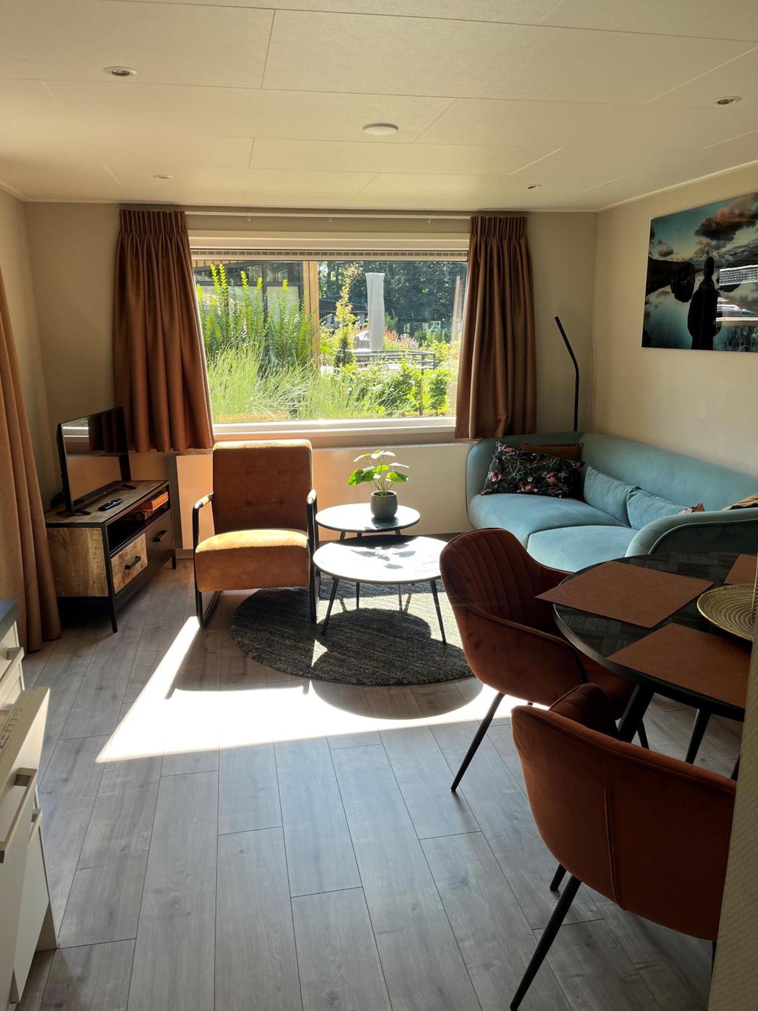 Camping De Vinkenkamp Lieren Екстериор снимка